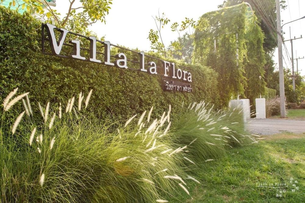 Villa La Flora Kanchanaburi Exterior foto